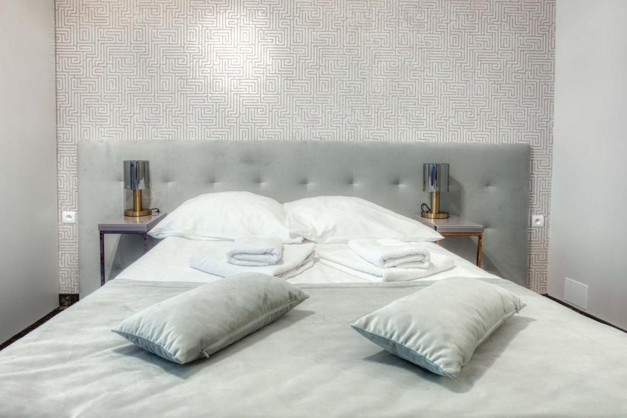 Hotel & Spa Bialy Dom 프르지소비체 외부 사진