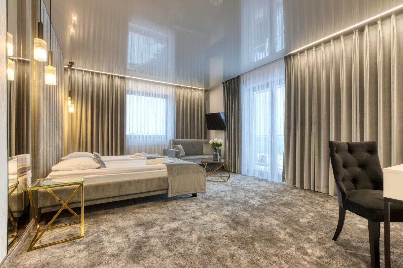 Hotel & Spa Bialy Dom 프르지소비체 외부 사진