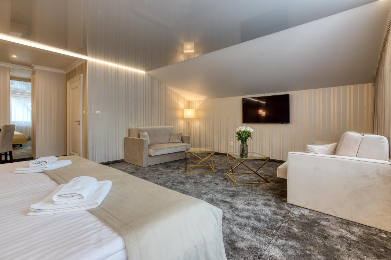 Hotel & Spa Bialy Dom 프르지소비체 외부 사진